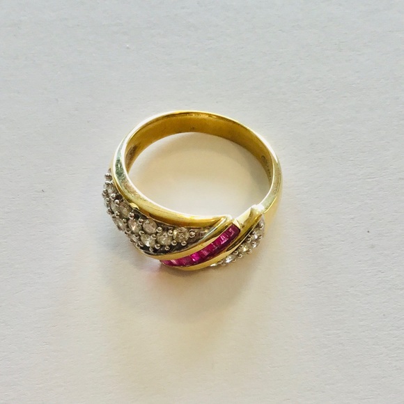 Ladies Diamond and Ruby Ring - Picture 2 of 2